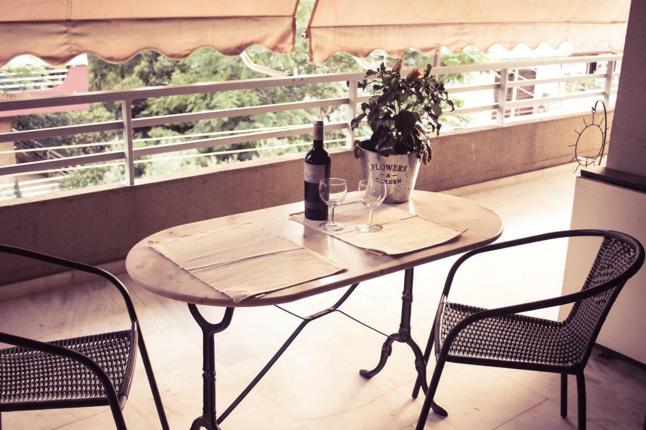 City Break Nearby Metro And Bus Express Airport Athen Exterior foto